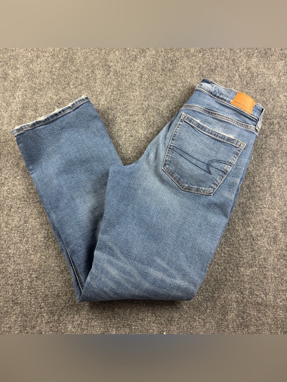 AMERICAN EAGLE Women’s Denim 90’s Bootcut Jeans Distressed Knees Stretch size: 8 - Picture 1 of 8